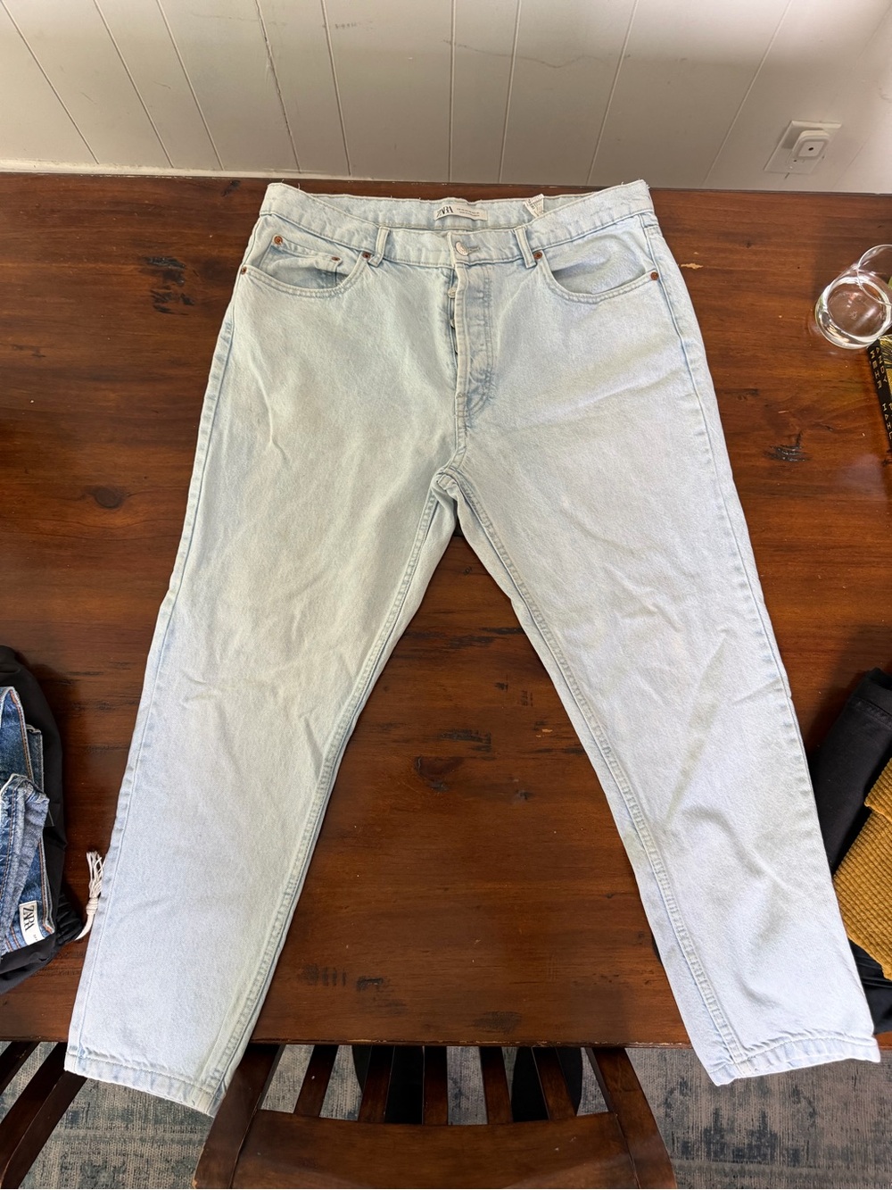 Light Wash Men's Jeans - Classic Straight Fit